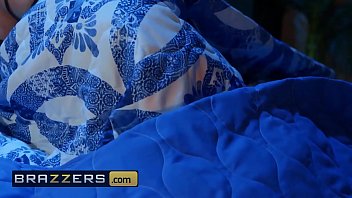 (eliza Ibarra, Seth Gamble) – Feels Good To Be Bad – Brazzers