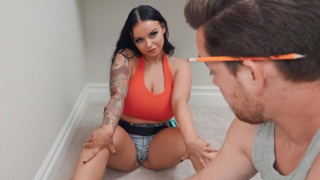Brazzers – Handyman Stepdaddy Gets Fucked